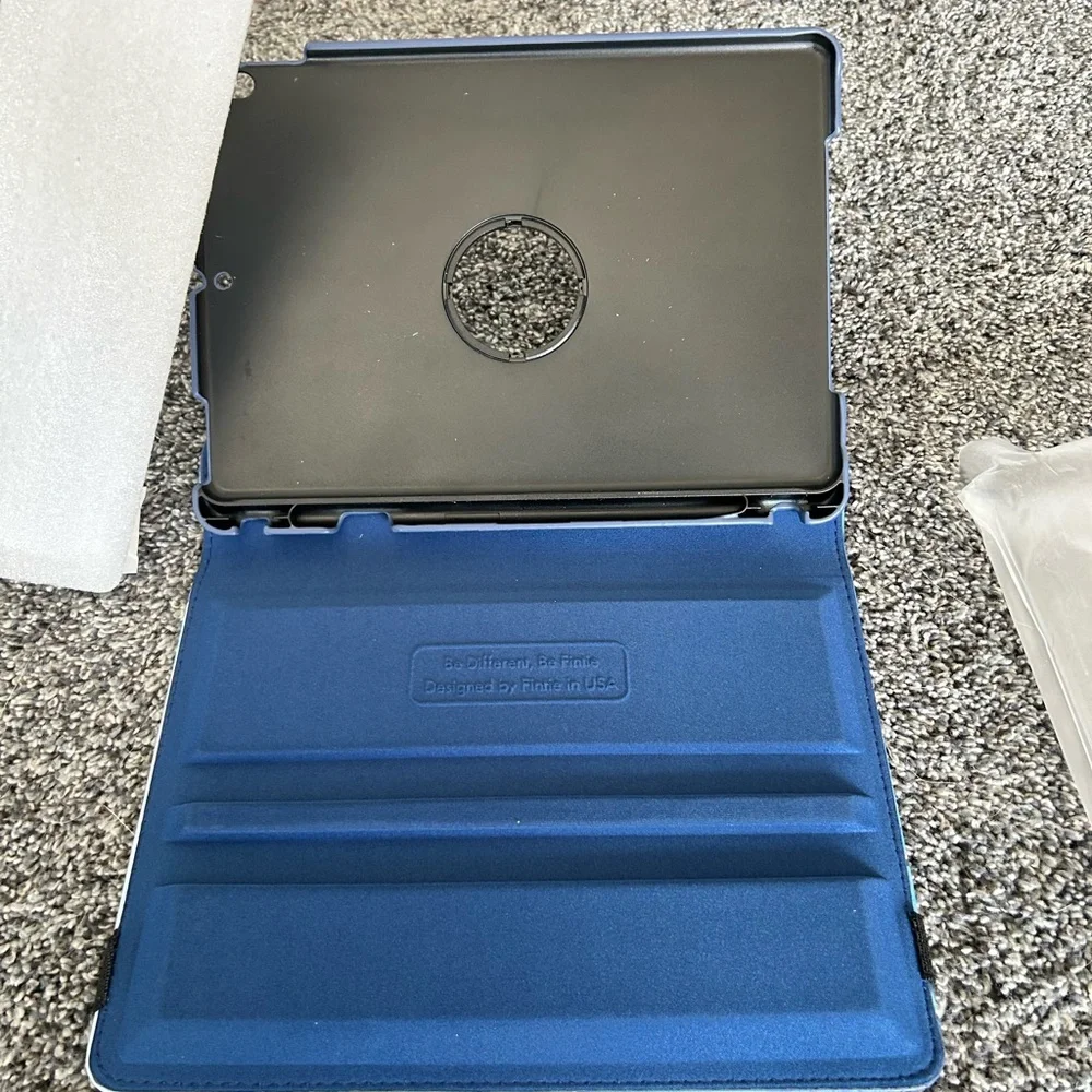 Fintie iPad Pro 10.5‎ Rotating Case with Pencil Holder Ocean Marble Blue Gold